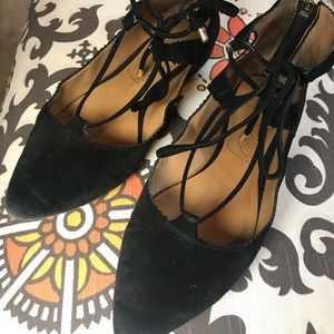 Lace-up velvet pointed-toe flats